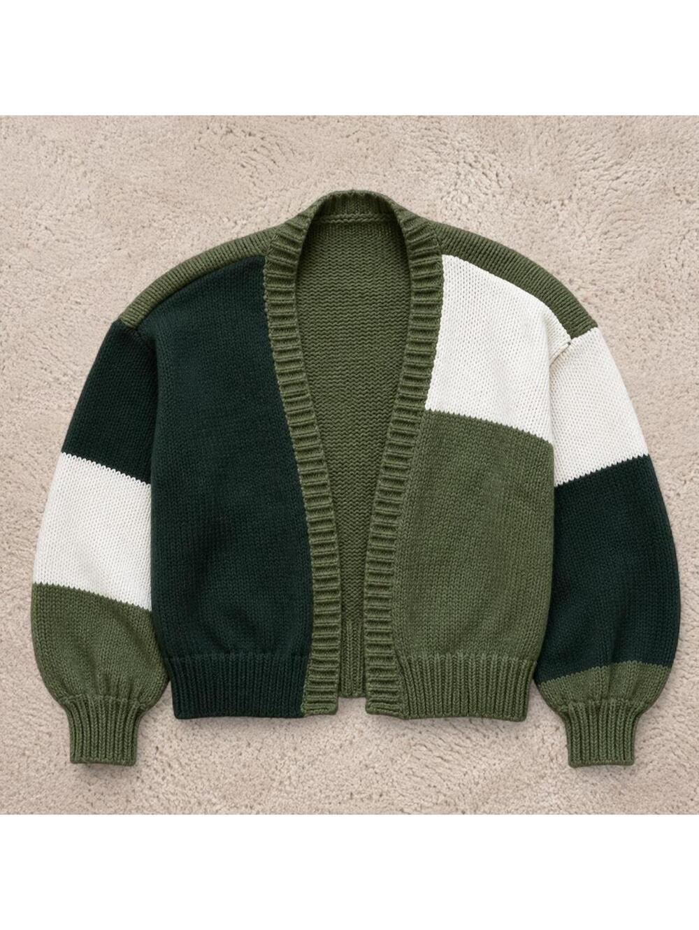 Fire knit Y2K women’s beautiful cardigan sweater.